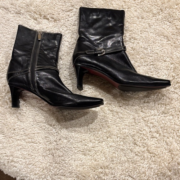 Parade Shoes - Parade Pointed-Toe Black Leather Mid-Heel Ankle Boots Size 7.5
